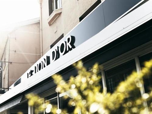 Hotel Brasserie Le Lion D'Or メクシミュー エクステリア 写真